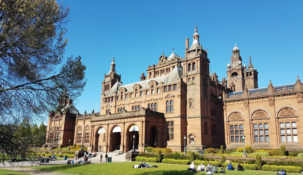 La Kelvingrove Art Gallery and Museum di Glasgow